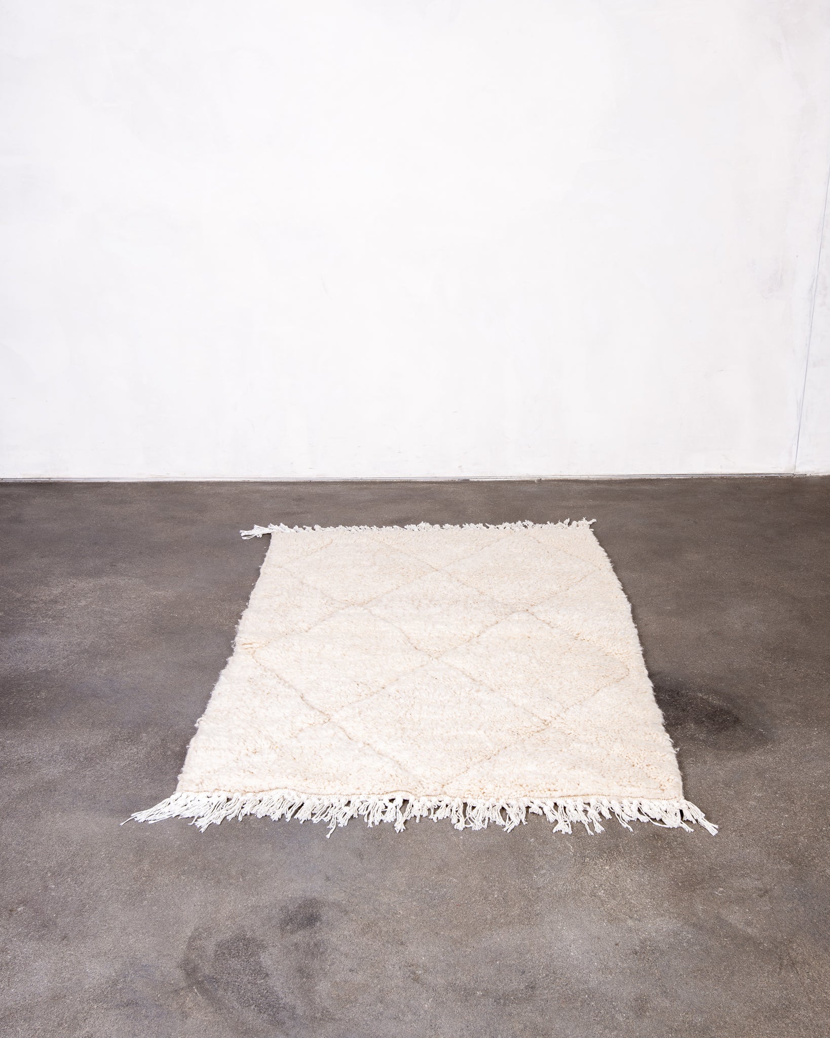 Modern designer handcrafted Berber rug from morocco Beniourain with beautiful colors and patterns